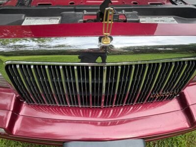 39K-Mile 1993 Lincoln Town Car Signature Series Photo Gallery — Photo 46
