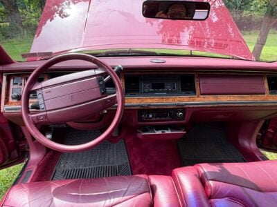 39K-Mile 1993 Lincoln Town Car Signature Series Photo Gallery — Photo 54