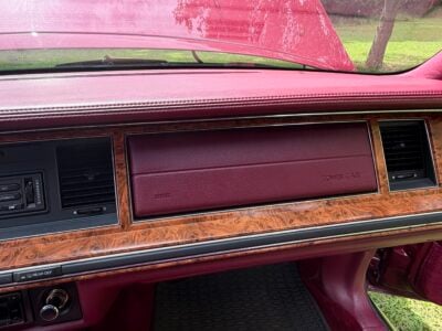 39K-Mile 1993 Lincoln Town Car Signature Series Photo Gallery — Photo 75