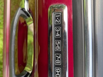 39K-Mile 1993 Lincoln Town Car Signature Series Photo Gallery — Photo 33