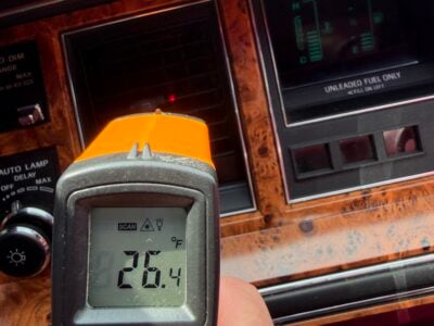 39K-Mile 1993 Lincoln Town Car Signature Series Photo Gallery — Photo 63