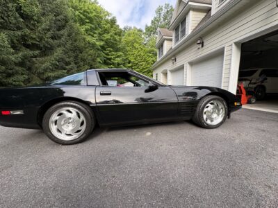 5K-Mile 1993 Chevrolet Corvette ZR1 Photo Gallery — Photo 9