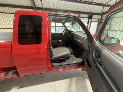 40K-Mile 2001 Ford Ranger XLT SuperCab Flareside 4X4 Photo Gallery — Photo 58