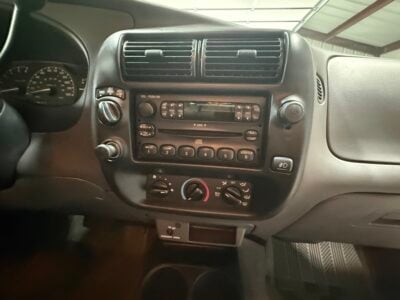 40K-Mile 2001 Ford Ranger XLT SuperCab Flareside 4X4 Photo Gallery — Photo 49