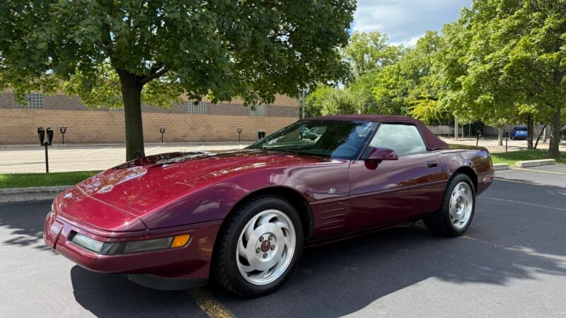 8K-Mile 1993 Chevrolet Corvette Convertible 40th Anniversary