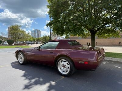 8K-Mile 1993 Chevrolet Corvette Convertible 40th Anniversary Photo Gallery — Photo 3