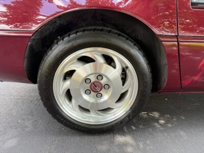 8K-Mile 1993 Chevrolet Corvette Convertible 40th Anniversary Photo Gallery — Photo 28