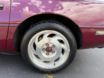 8K-Mile 1993 Chevrolet Corvette Convertible 40th Anniversary Photo Gallery — Photo 29