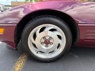 8K-Mile 1993 Chevrolet Corvette Convertible 40th Anniversary Photo Gallery — Photo 30