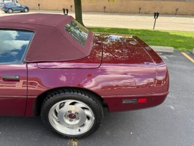 8K-Mile 1993 Chevrolet Corvette Convertible 40th Anniversary Photo Gallery — Photo 15