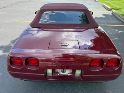 8K-Mile 1993 Chevrolet Corvette Convertible 40th Anniversary Photo Gallery — Photo 18
