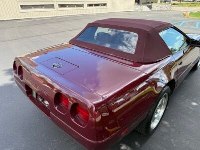 8K-Mile 1993 Chevrolet Corvette Convertible 40th Anniversary Photo Gallery — Photo 19