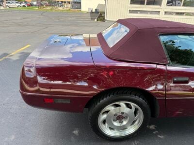 8K-Mile 1993 Chevrolet Corvette Convertible 40th Anniversary Photo Gallery — Photo 20