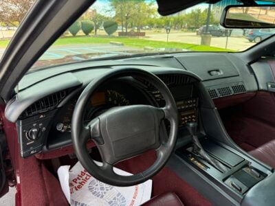 8K-Mile 1993 Chevrolet Corvette Convertible 40th Anniversary Photo Gallery — Photo 41