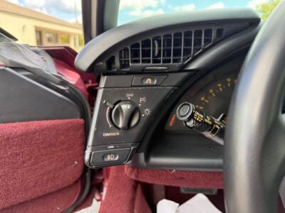 8K-Mile 1993 Chevrolet Corvette Convertible 40th Anniversary Photo Gallery — Photo 45