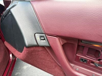 8K-Mile 1993 Chevrolet Corvette Convertible 40th Anniversary Photo Gallery — Photo 58