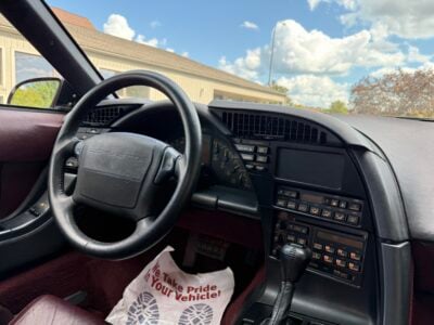 8K-Mile 1993 Chevrolet Corvette Convertible 40th Anniversary Photo Gallery — Photo 65