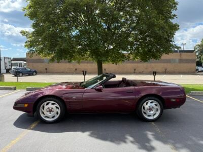 8K-Mile 1993 Chevrolet Corvette Convertible 40th Anniversary Photo Gallery — Photo 32