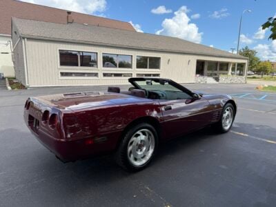 8K-Mile 1993 Chevrolet Corvette Convertible 40th Anniversary Photo Gallery — Photo 35