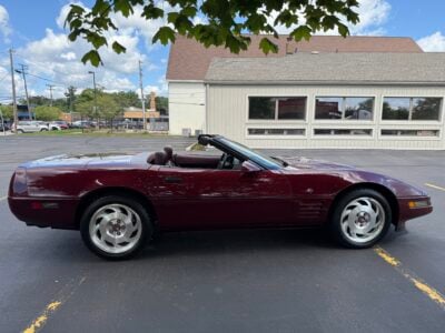 8K-Mile 1993 Chevrolet Corvette Convertible 40th Anniversary Photo Gallery — Photo 36